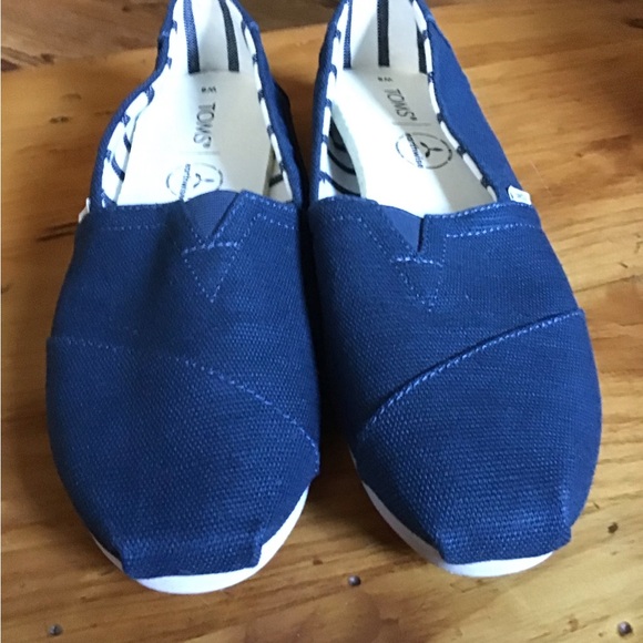 TOMS Navy and White Striped Slip-Ons - Picture 1 of 6